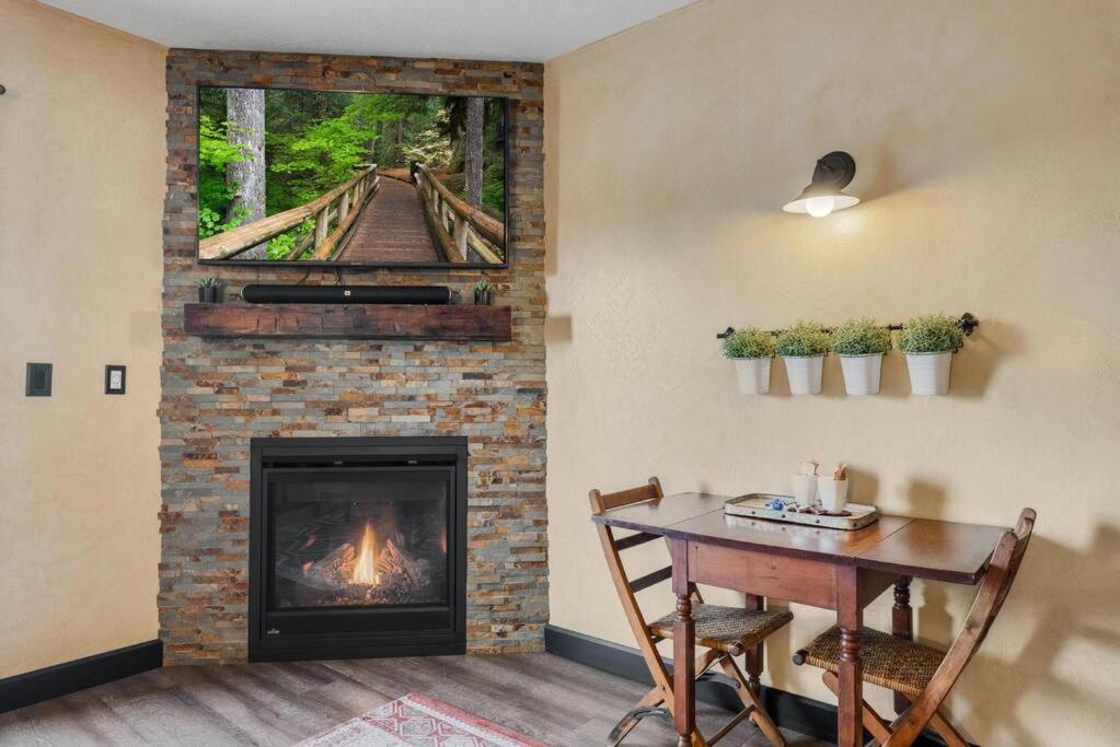 The Rustic Suite - Main Street Lodge In Berlin Dış mekan fotoğraf